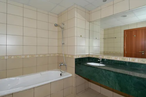 2 Bedrooms Apartment in Skycourts Tower C