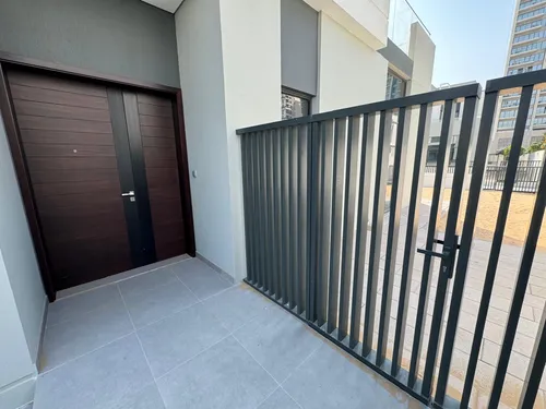 4 Bedrooms Townhouse in Murooj Al Furjan 1