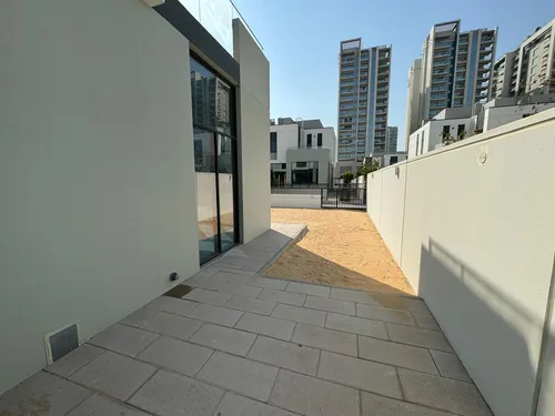 4 Bedrooms Townhouse in Murooj Al Furjan 1