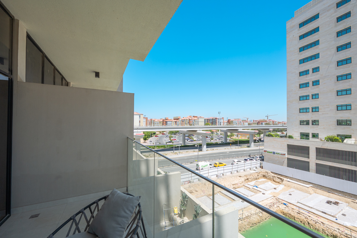  Apartment in Westwood By IMTIAZ