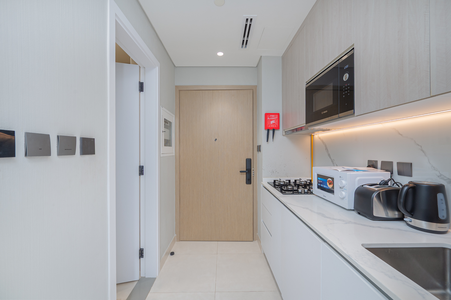  Apartment in Westwood By IMTIAZ