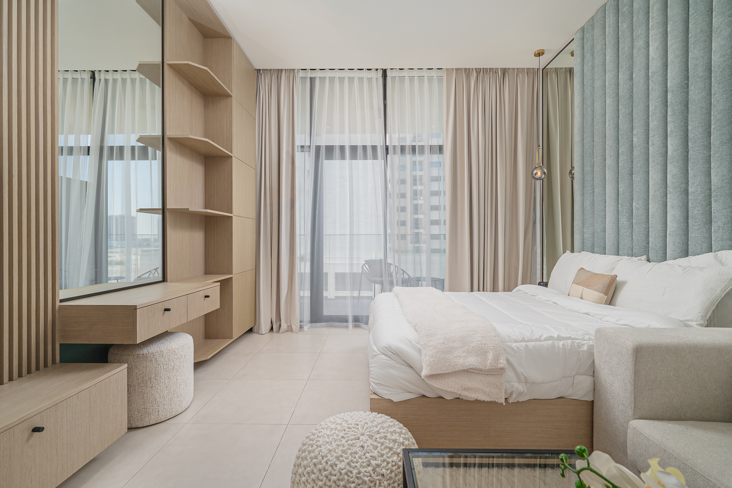  Apartment in Westwood By IMTIAZ