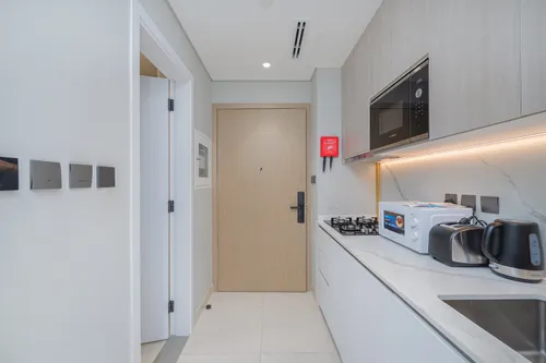  Apartment in Westwood By IMTIAZ