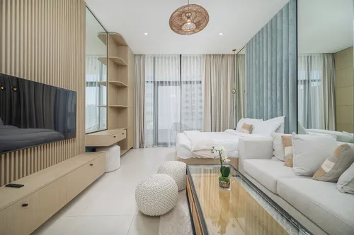  Apartment in Westwood By IMTIAZ