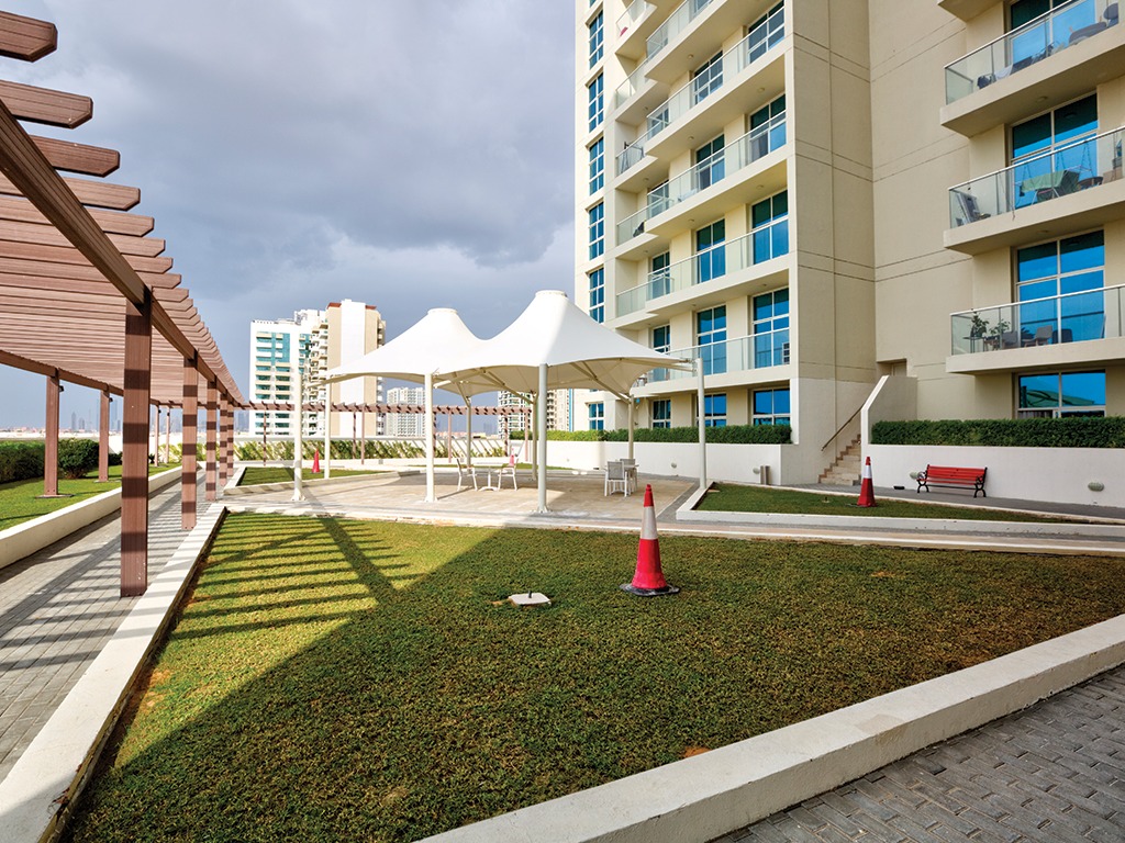  Apartment in Azizi Plaza