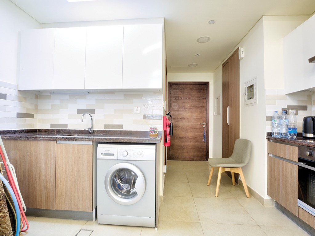  Apartment in Azizi Plaza