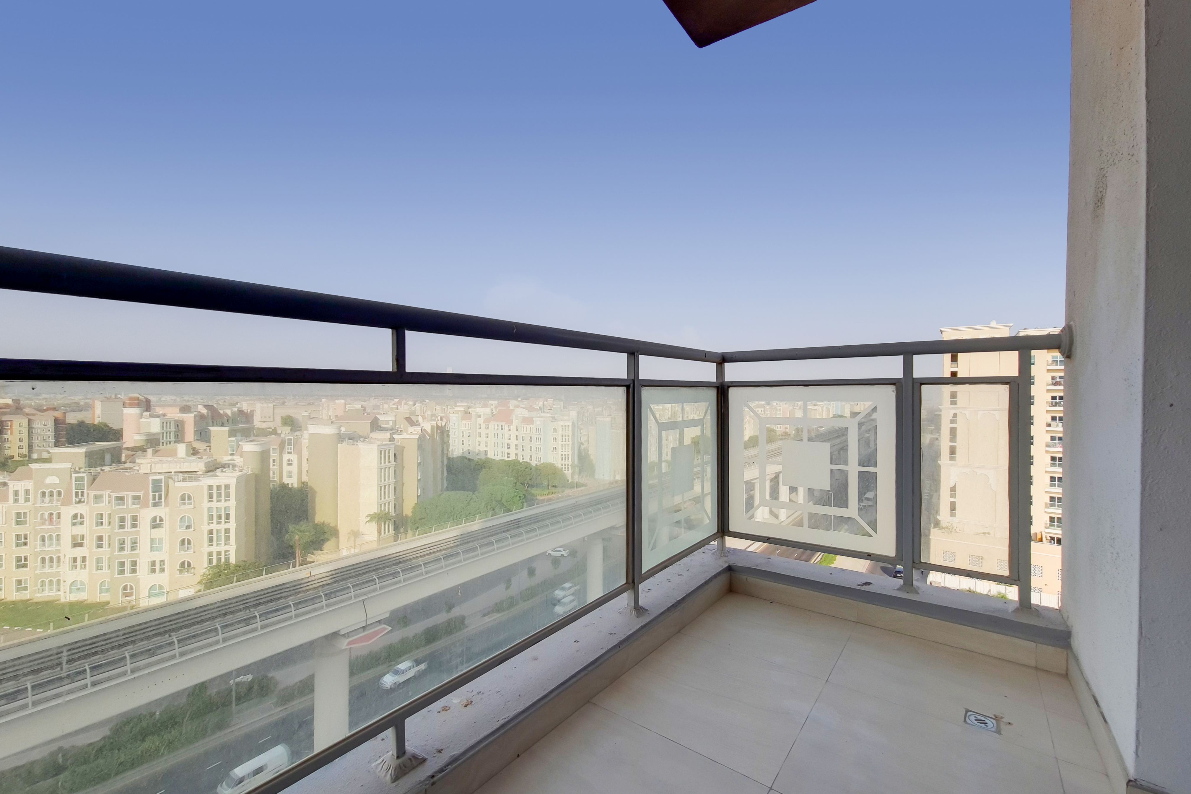 3 Bedrooms Apartment in Feirouz