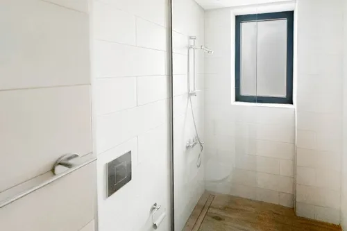 1 Bedroom Apartment in East 40