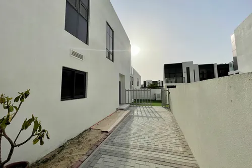 3 Bedrooms Townhouse in Amazonia EX