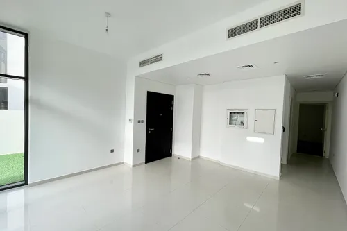 3 Bedrooms Townhouse in Amazonia EX