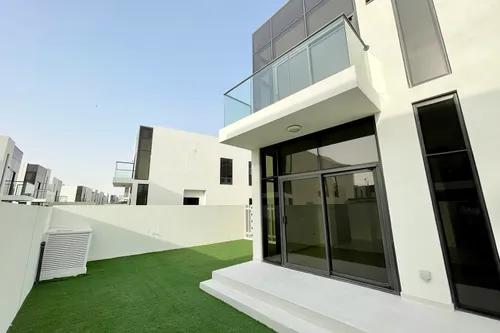 3 Bedrooms Townhouse in Amazonia EX