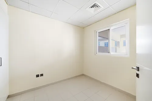 3 Bedrooms Townhouse in Centaury