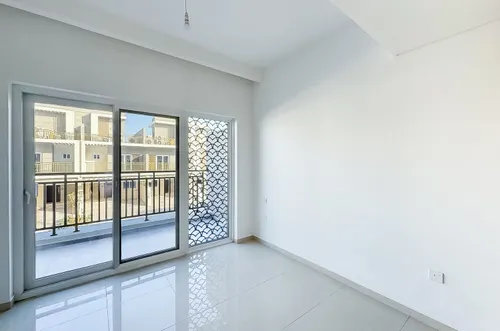 4 Bedrooms Townhouse in Camelia