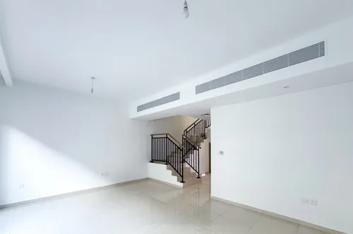 4 Bedrooms Townhouse in Camelia