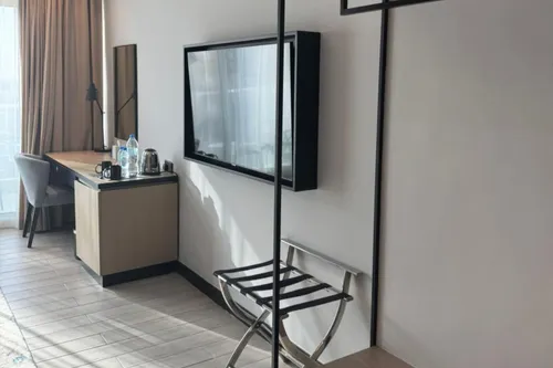 3 Bedrooms Hotel Apartment in Edge by Rotana