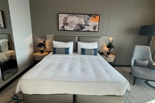 3 Bedrooms Hotel Apartment in Edge by Rotana