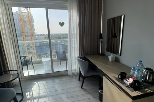 3 Bedrooms Hotel Apartment in Edge by Rotana