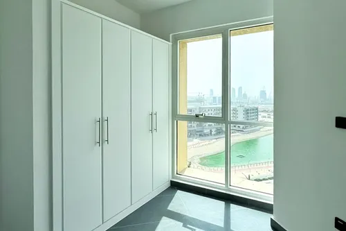 1 Bedroom Apartment in Lakeside Tower B