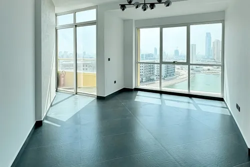 1 Bedroom Apartment in Lakeside Tower B