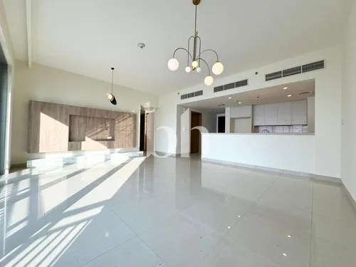 Beautiful Harbour Views | Upgraded Unit | Vacant