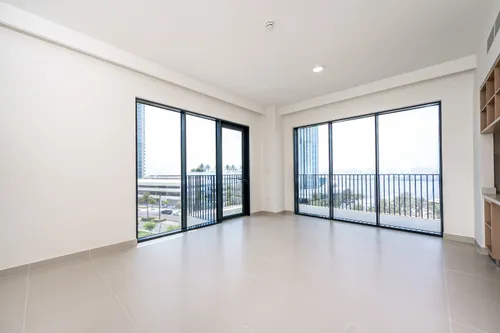 3 Bedrooms Apartment in Island Park II
