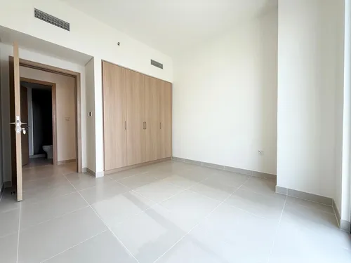 3 Bedrooms Apartment in Island Park II