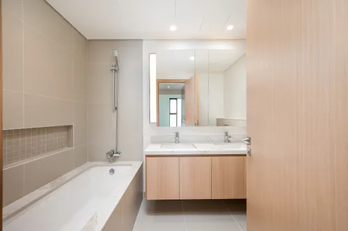 3 Bedrooms Apartment in Island Park II