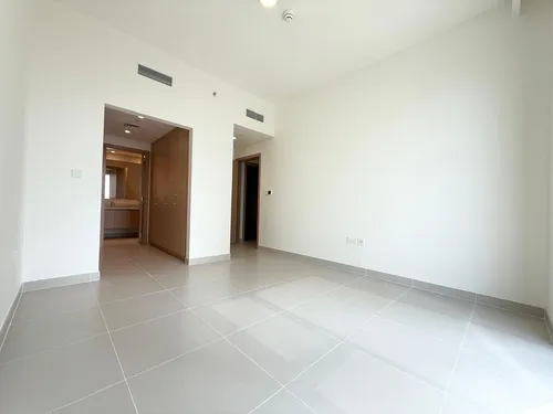 3 Bedrooms Apartment in Island Park II