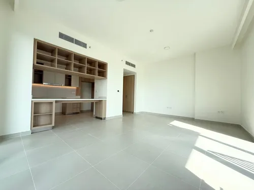 3 Bedrooms Apartment in Island Park II