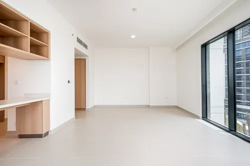 Waterfront Elegance | Spacious 3-Bedroom Apartment in Island Park 2