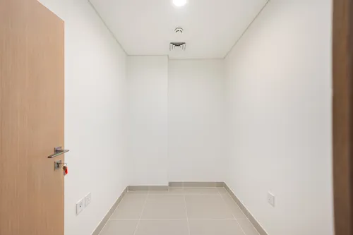3 Bedrooms Apartment in Island Park II