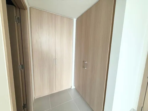 2 Bedrooms Apartment in Island Park 1