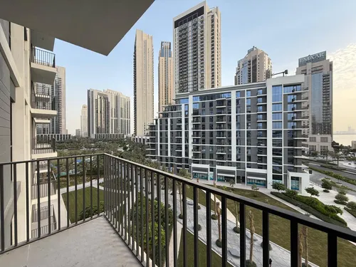 2 Bedrooms Apartment in Island Park 1