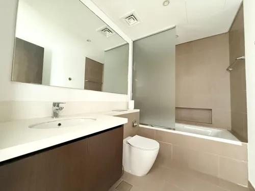 2 Bedrooms Apartment in Harbour Views T2