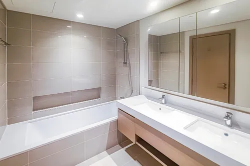 2 Bedrooms Apartment in Harbour Views T1