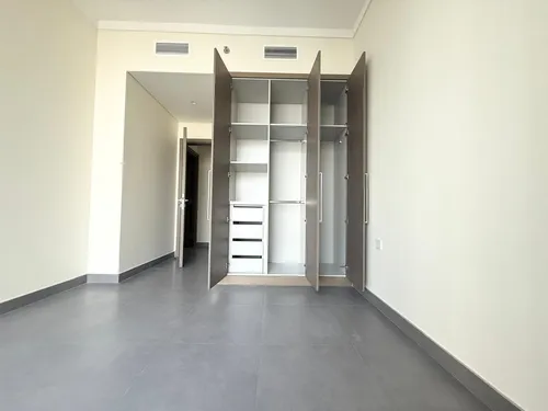2 Bedrooms Apartment in Creek Gate Tower 2