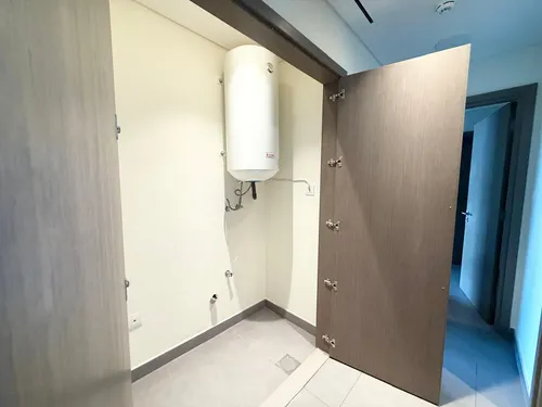 2 Bedrooms Apartment in Creek Gate Tower 2