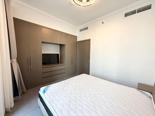 2 Bedrooms Apartment in Creek Gate Tower 2
