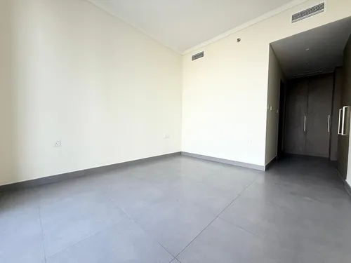 2 Bedrooms Apartment in Creek Gate Tower 2