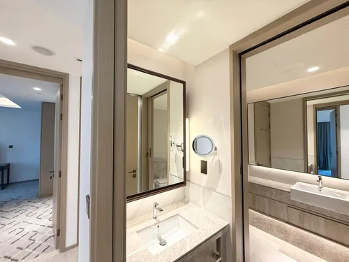 2 Bedrooms Hotel Apartment in Address Harbour Point Tower 2