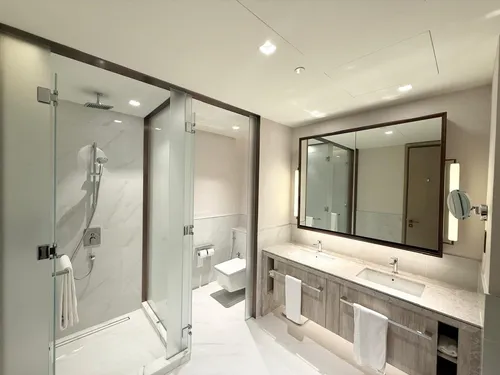 2 Bedrooms Hotel Apartment in Address Harbour Point Tower 2