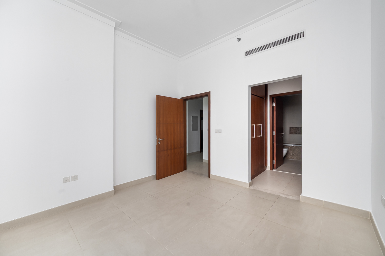 1 Bedroom Apartment in Vida Residences Creek Beach