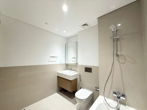 1 Bedroom Apartment in Creekside 18 A