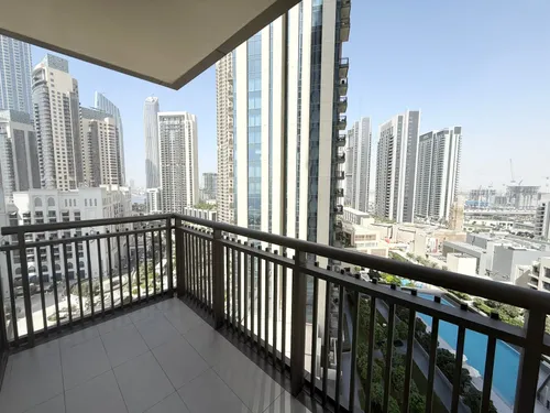 2 Bedrooms Apartment in Creekside 18 B