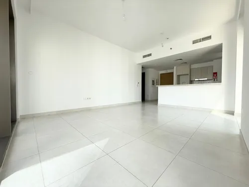 2 Bedrooms Apartment in Creekside 18 B