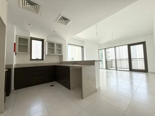 2 Bedrooms Apartment in Creekside 18 B