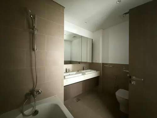 2 Bedrooms Apartment in Creekside 18 B