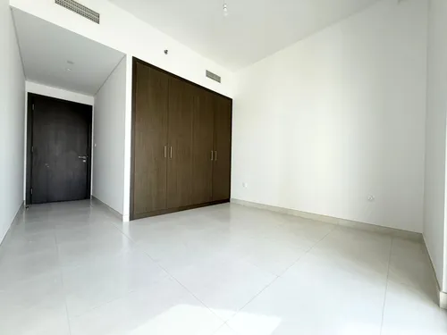 2 Bedrooms Apartment in Creekside 18 B