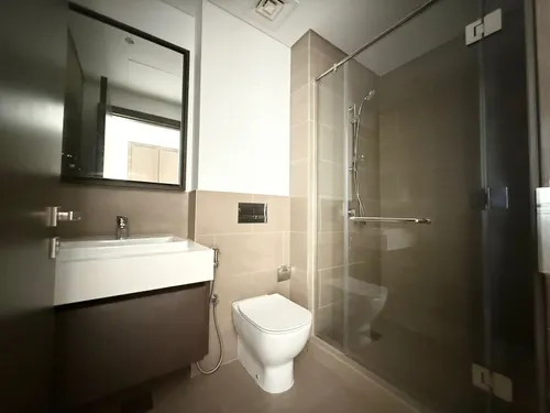 2 Bedrooms Apartment in Creekside 18 B