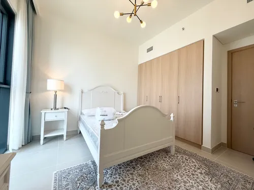 2 Bedrooms Apartment in Island Park 1